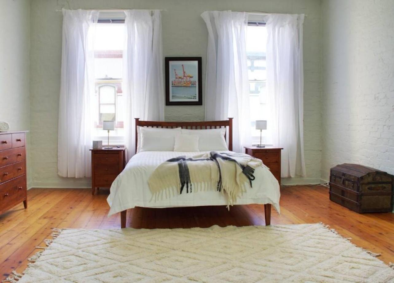 Lilys Quarters- Historic West End Apartment *